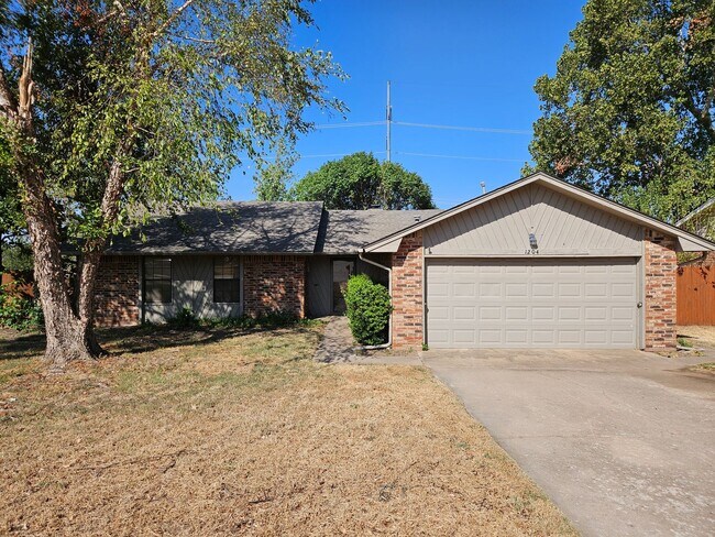 Building Photo - 1204 Burkshire Terrace