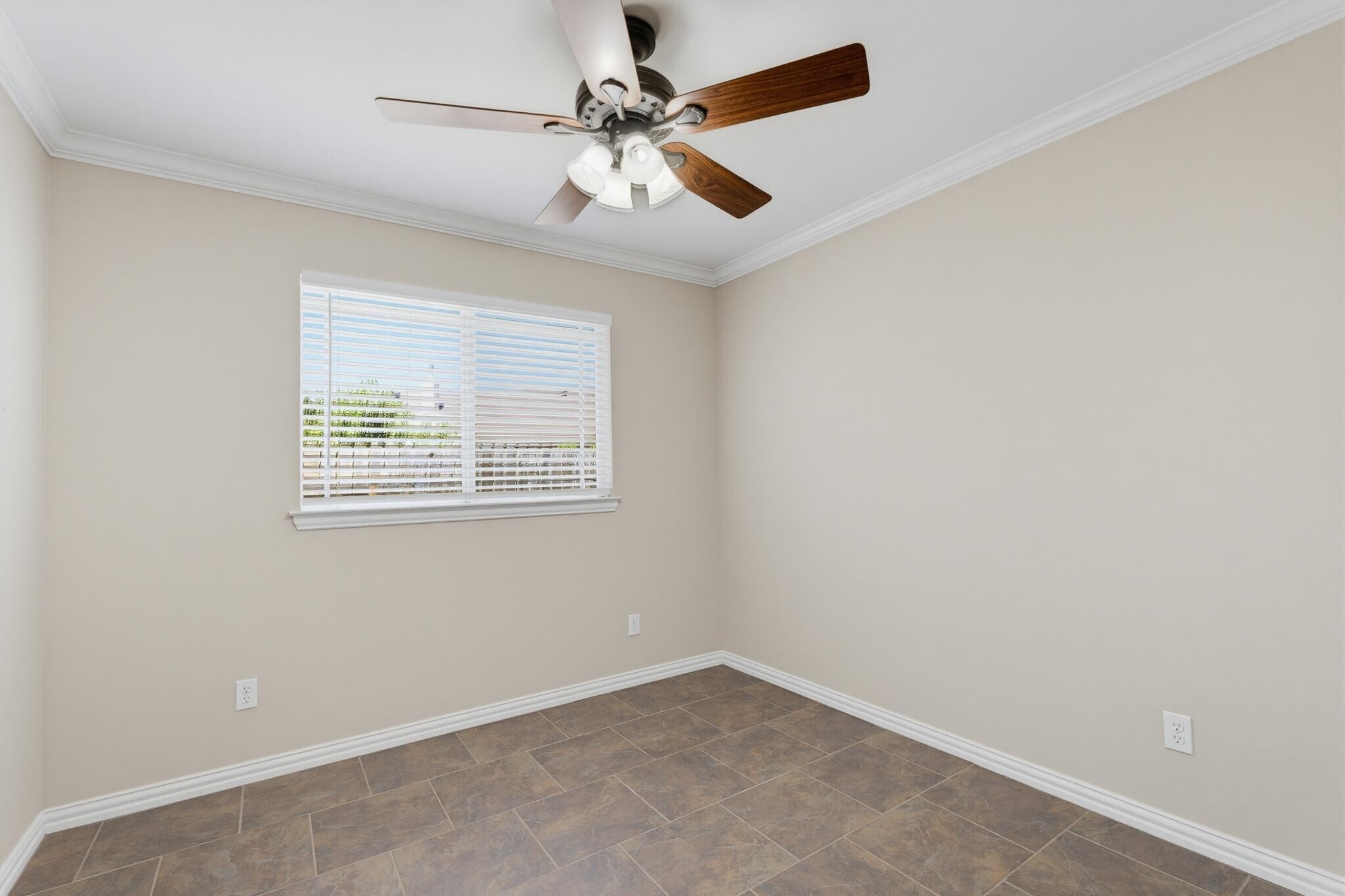 Building Photo - 286 Pilgrim Rd
