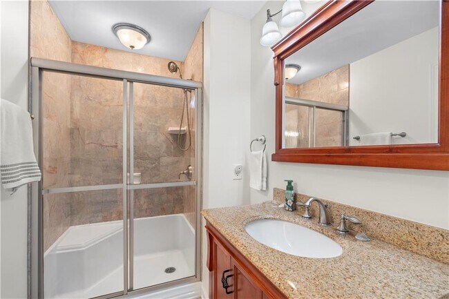 Building Photo - 78 Pheasant Dr SE