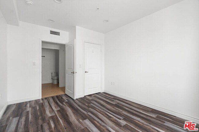 Building Photo - 3740 Santa Rosalia Dr