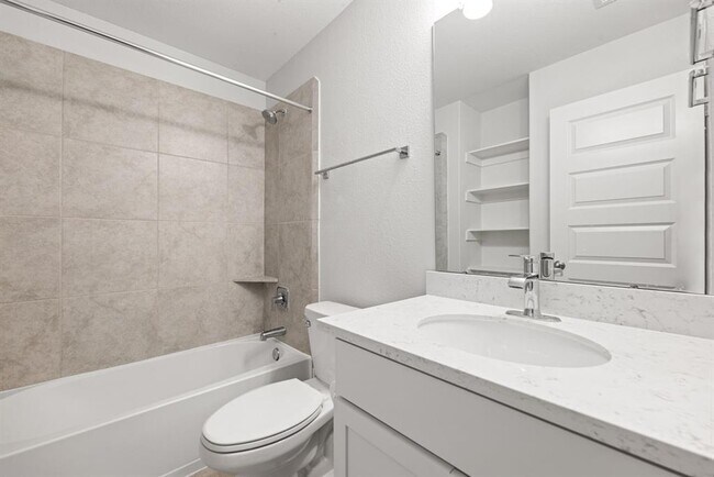Building Photo - 27931 Western Crk Ct