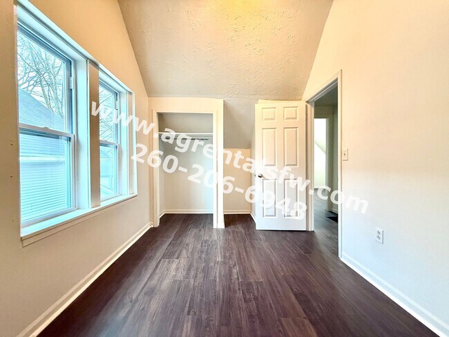 Building Photo - 2639 Indiana Ave