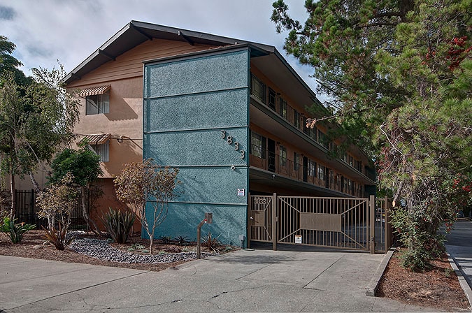 Custom security gated entry - 3833 Maybelle Ave