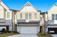 Building Photo - Walkable Lifetsyle in Westshore!