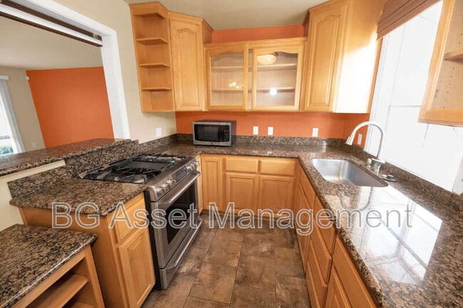 Building Photo - 950 Kelvin Ct