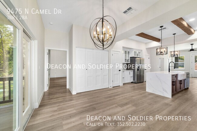 Building Photo - 9475 N Camel Dr