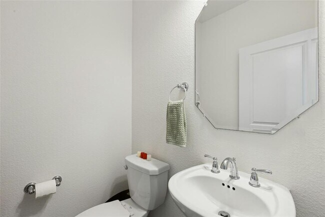 Building Photo - 2456 Capestrano Cir