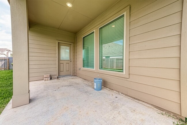 Building Photo - 3111 Trishelle Ct