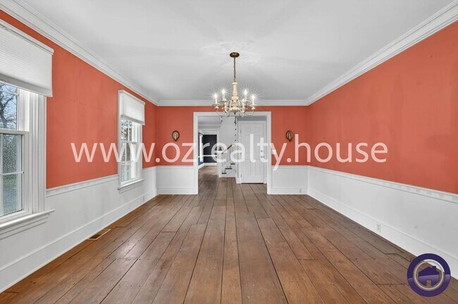 Building Photo - 25101 W River Rd