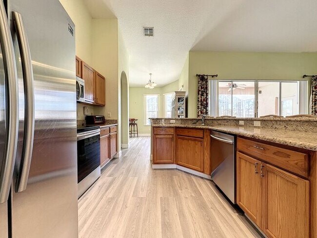 Building Photo - Beautiful Pool Home in Highlands Reserve golf community