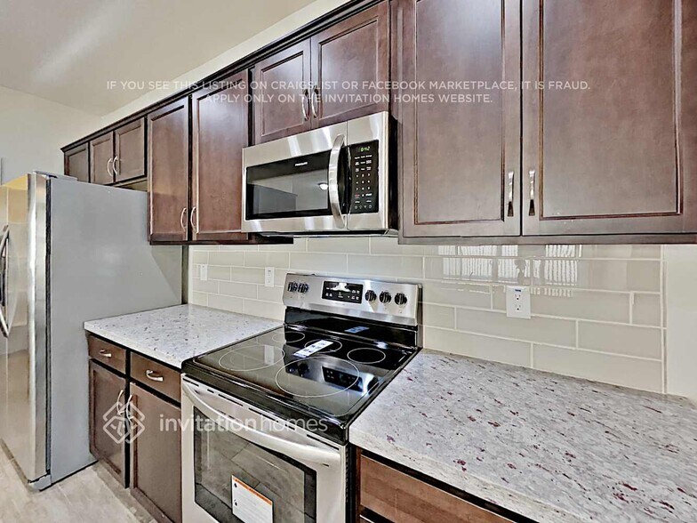 Building Photo - 2293 N Riley Rd