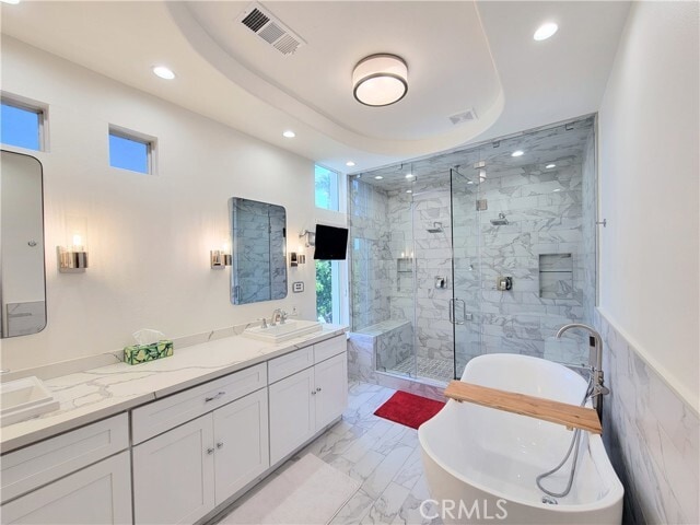 Building Photo - 5532 Spinnaker Bay Dr