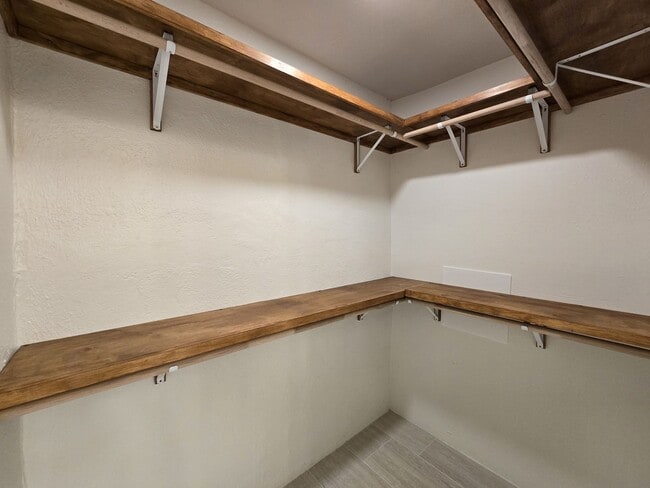 Building Photo - 802 Agua Fria St