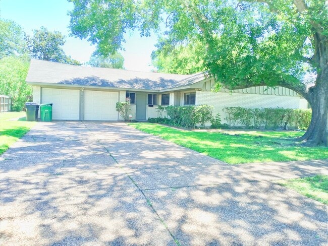 Building Photo - 8302 Coastway Ln