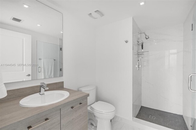 Building Photo - 400 Sunny Isles Blvd