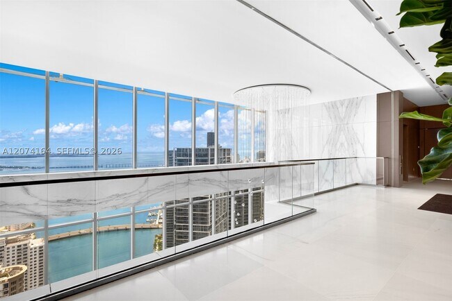 Building Photo - 300 S Biscayne Blvd