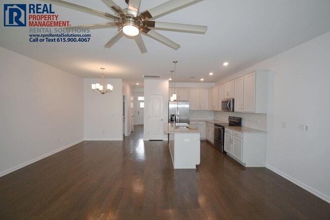 Building Photo - Amazing 3BR/2.5BA townhome w/ garage, washer/dryer included, triple Rockvale schools!