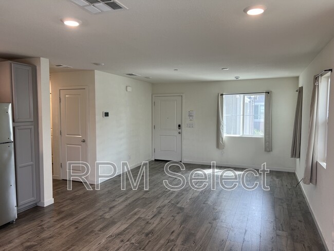 Building Photo - 4360 White Ash Ln