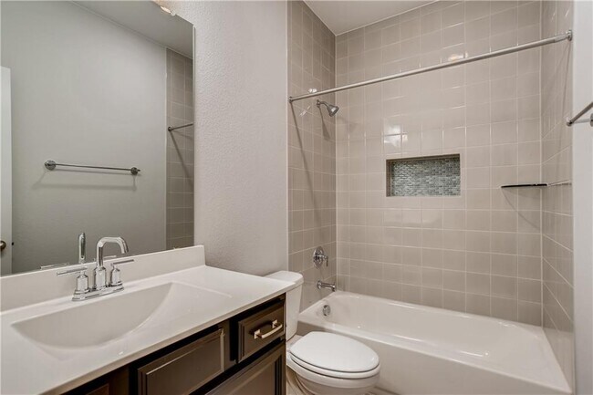 Building Photo - 7112 Poulain Dr