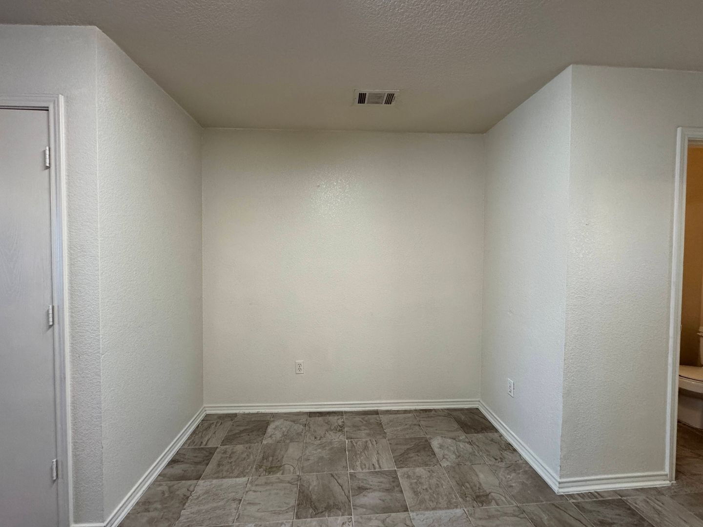 Building Photo - 1602 Aztec Trce