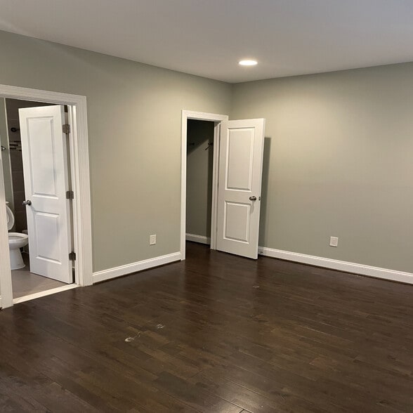 Building Photo - 1721 Trinidad Ave NE