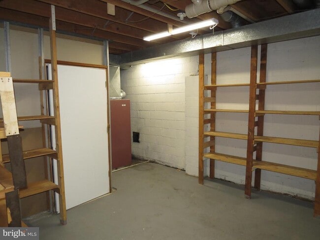 Building Photo - 30 Kings Grant Rd