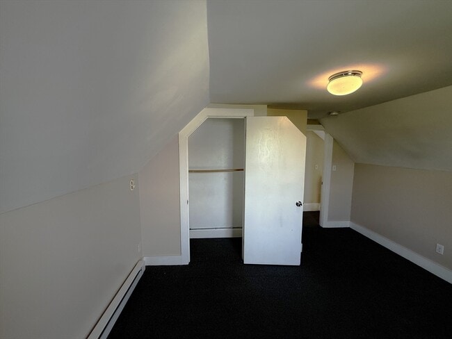 Building Photo - 19 Perry St