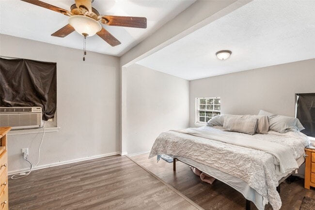 Building Photo - 218 Waterfall Dr