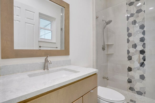 Building Photo - 6164 C Durham Dr