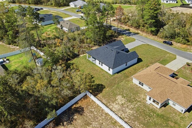 Building Photo - 2600 SW 146th Pl Rd