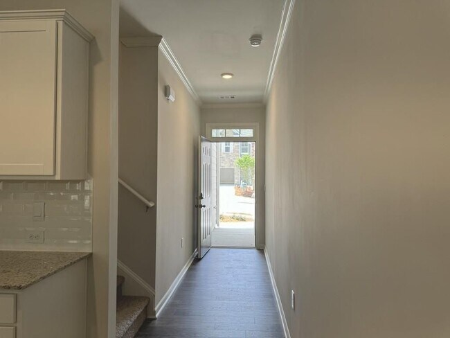 Building Photo - 2292 Blue Monarch Dr