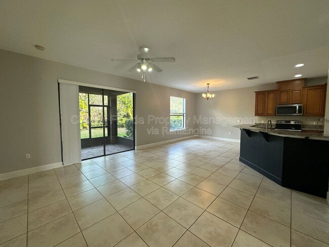 Building Photo - 1213 La Fortuna Blvd