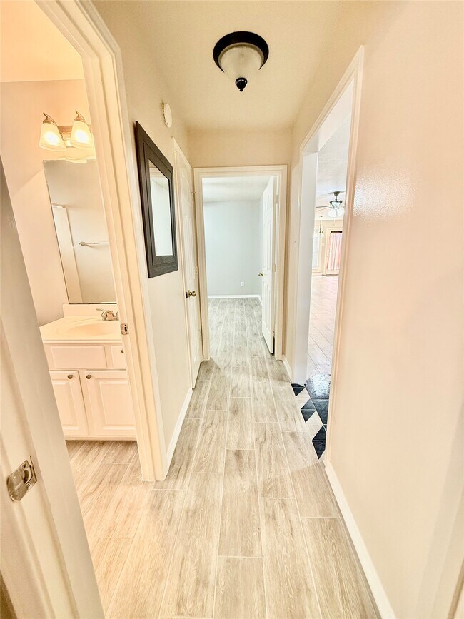 Building Photo - 10827 Moonlit Meadows Ct