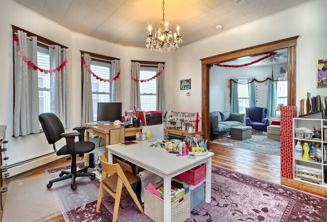 Building Photo - 26 Oakland St