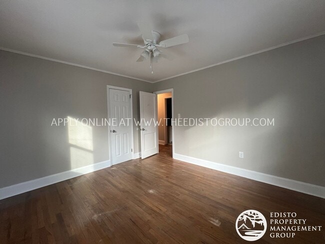 Building Photo - Renovated 3-Bedroom, 2-Bathroom Home with ...
