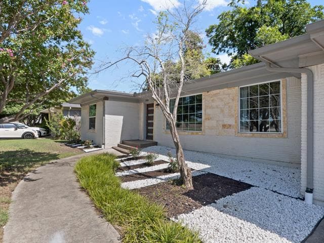 Building Photo - 3760 Walnut Hill Ln