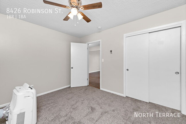 Building Photo - Cozy 1-Bedroom in Overland Park – Your New...