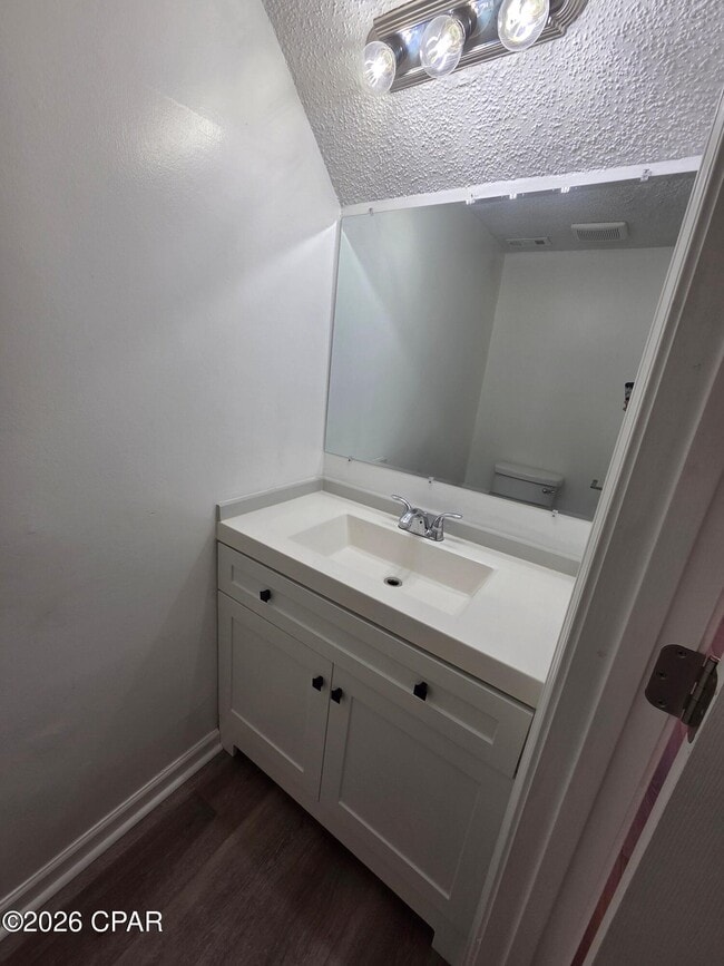 Building Photo - 6329 Omoko St