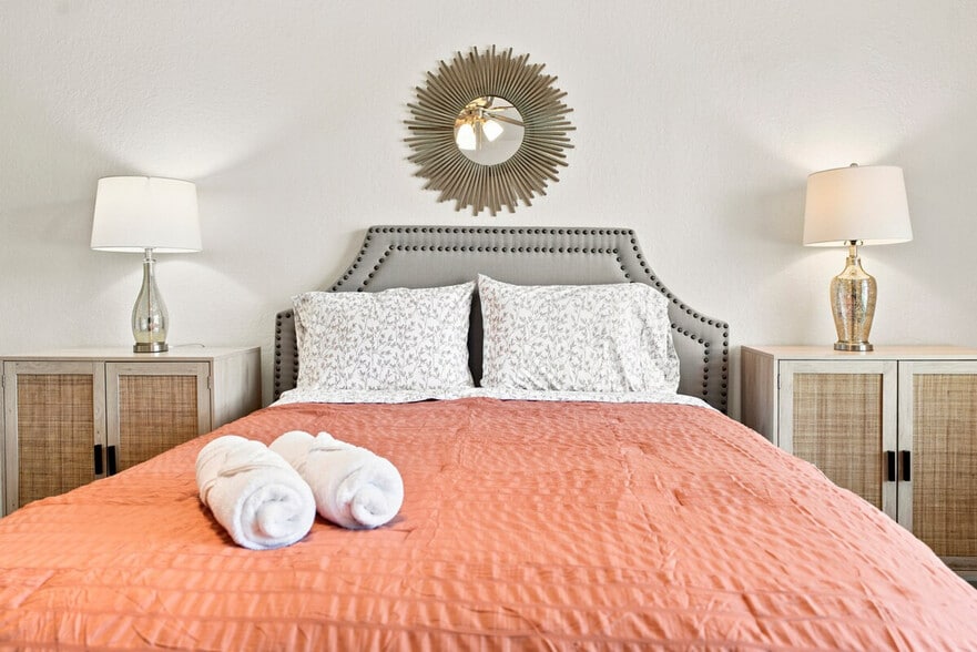 Building Photo - 9047 Twincreek Farm