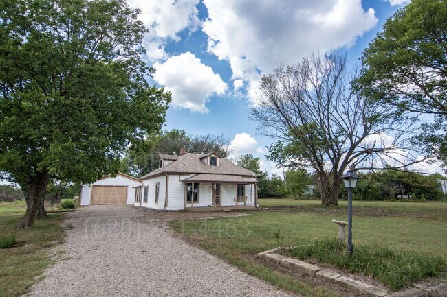 Building Photo - Remodeled 3-Bed Country Home