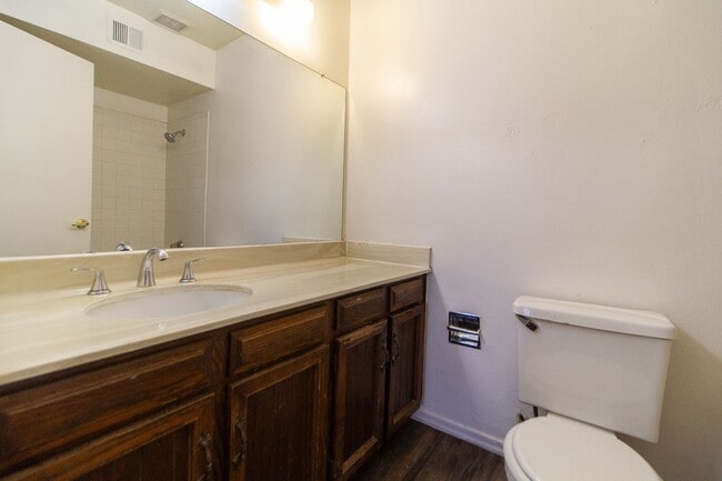 Building Photo - *COMING SOON IN FEBRUARY* 3 Bedroom 2 Bath Home