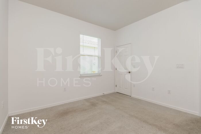 Building Photo - 1630 Isleta Lp