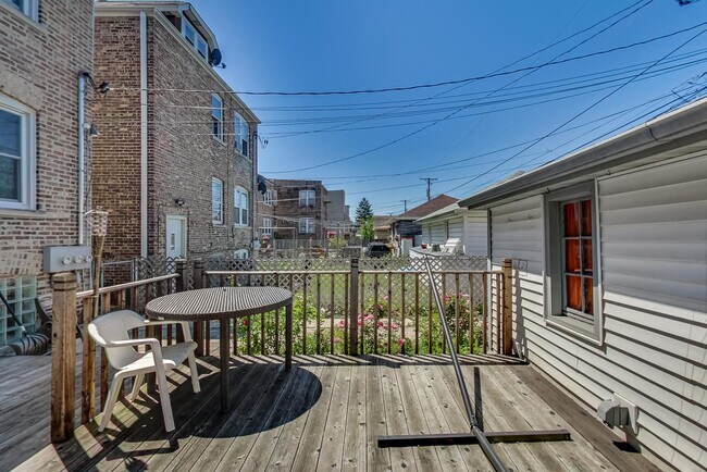 Building Photo - 1814 Wesley Ave