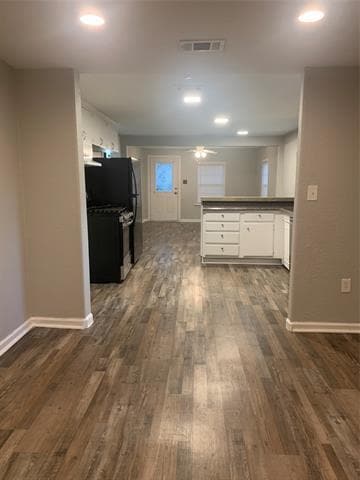 Building Photo - 706 N Park Ave