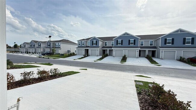Building Photo - 837 Lynx St