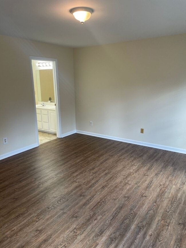 Building Photo - 4020 Selda Dr