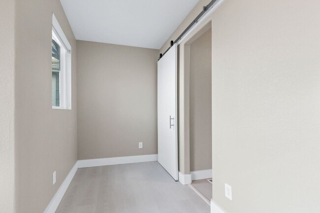 Building Photo - Modern Edgewater Condo Near Sloan’s Lake A...