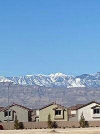 Building Photo - Americana Property Mgmt - 3bed Townhouse built in 2022 in the NW