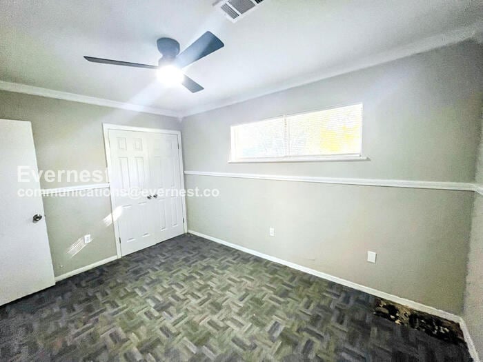 Building Photo - 3010 Center St