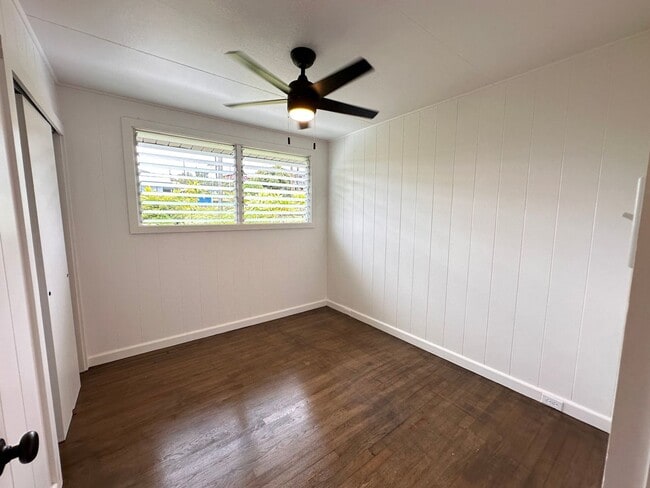 Building Photo - Kaumana Home with Modern Upgrades